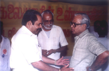 Mr.K.T.Kunjumon with leading Director Mr. K.Balachander ktk-actors (3)