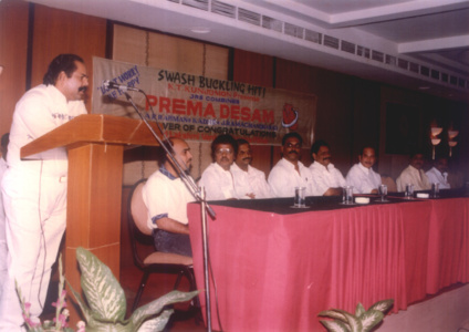 Mr.K.T.Kunjumon presenting a speech in Prema Desam function ktk-actors (37)